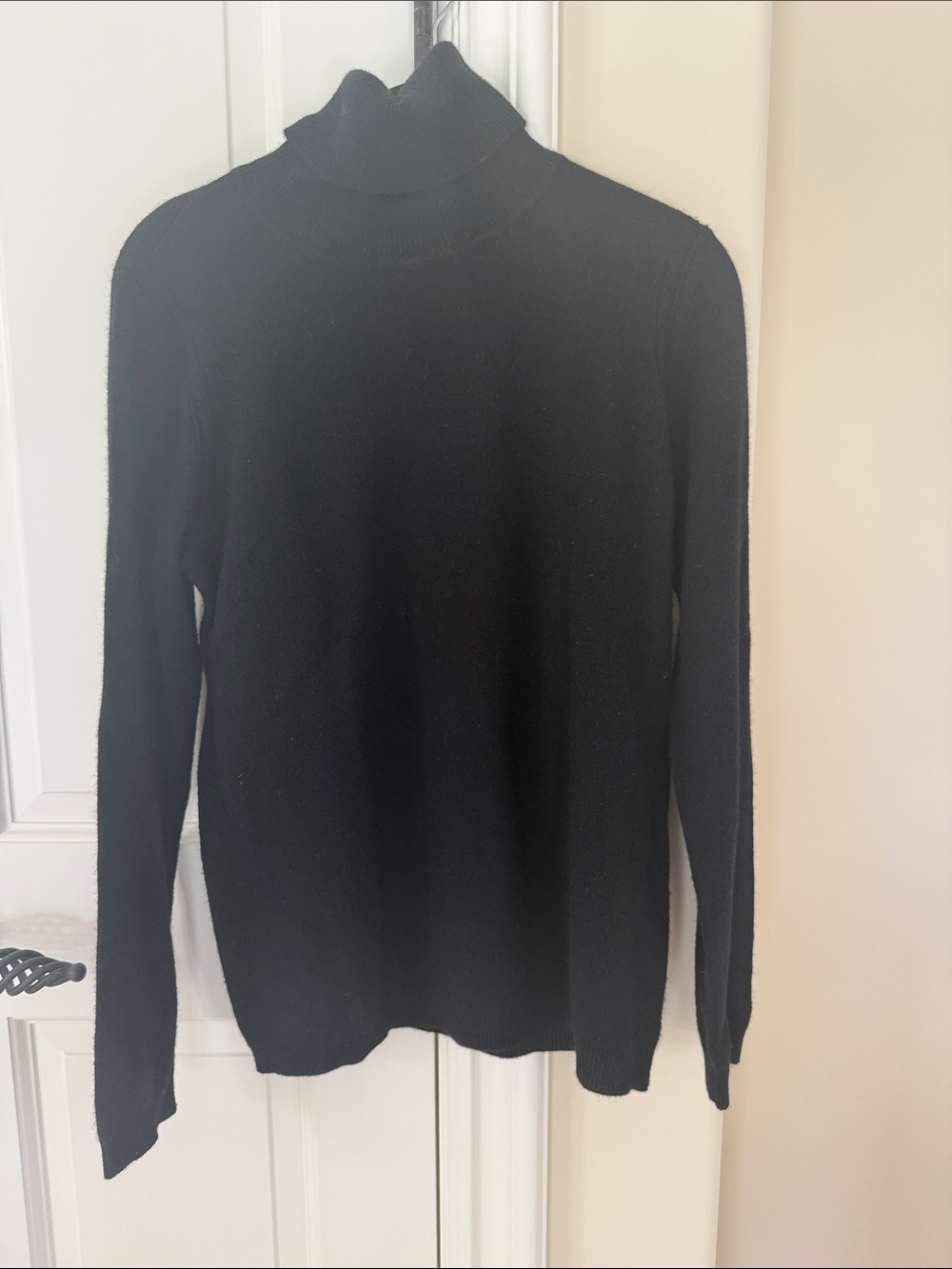 Gorsuch Luxe Layer Cashmere Turtleneck Sweater